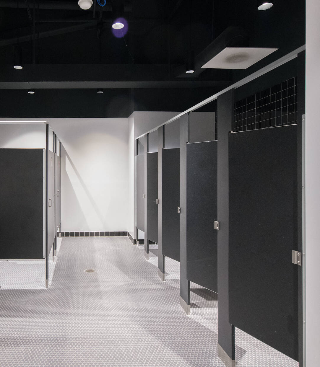 Partitions_Bradmar_Audi Stadium 9